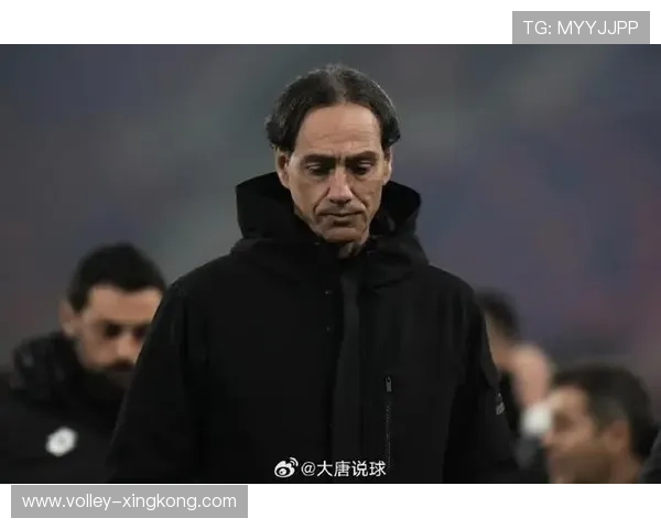 以斯球星足球风云：从赛场传奇到人生故事的精彩篇章