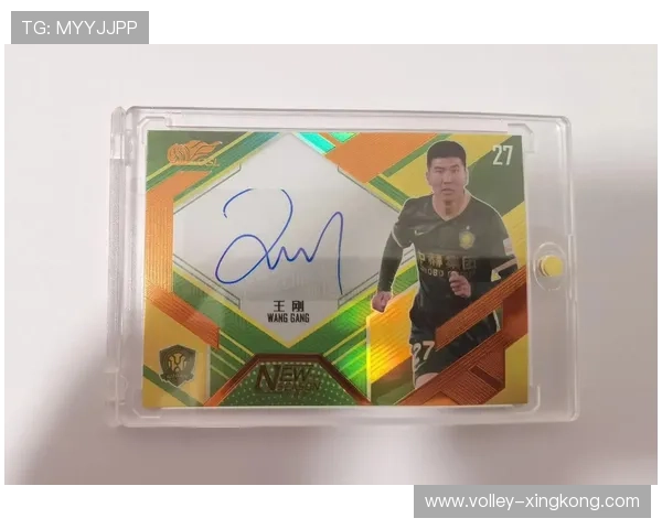 足球球星卡壳困境：如何打破职业生涯瓶颈迎接新高峰